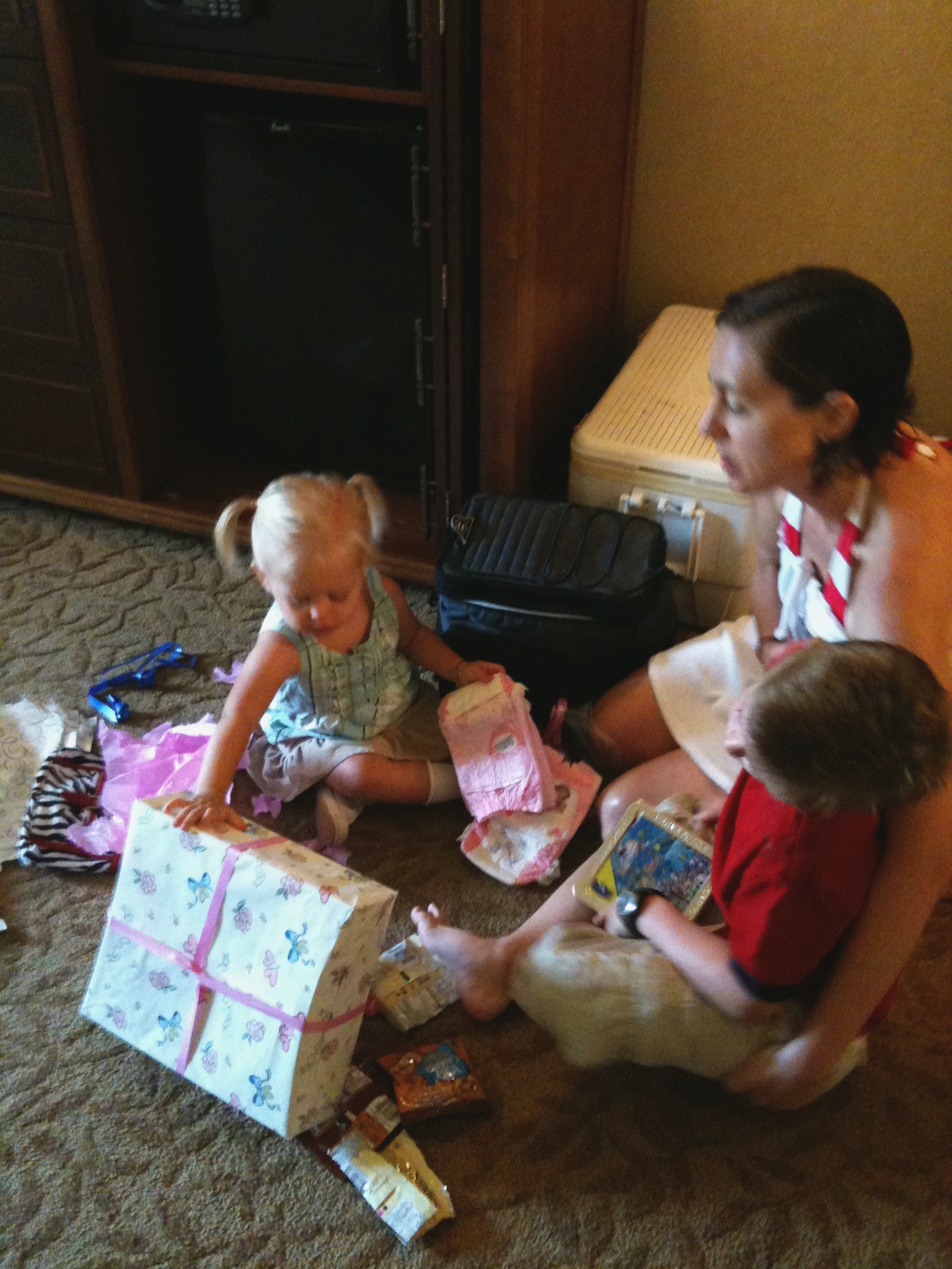 2010-05-30-04 Sydney's 2nd BD.jpg